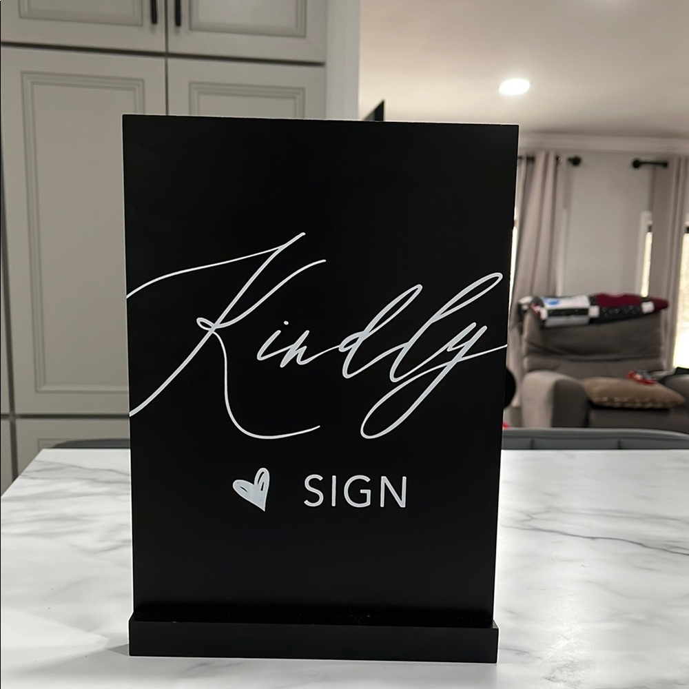 Black Kindly Sign Decor